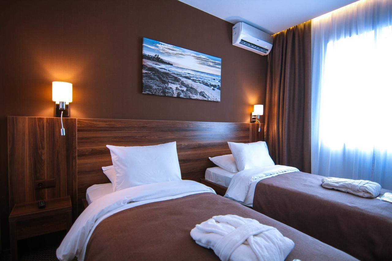 Sky Inn Batumi Exterior foto